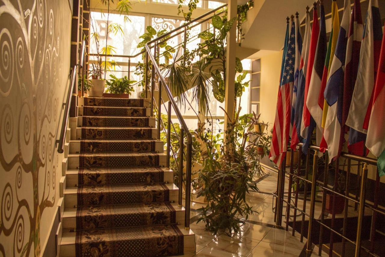 Park Hotel Vinnitsa Bagian luar foto